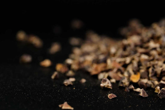 Mayan Gold Kakaonibs Makroaufnahme